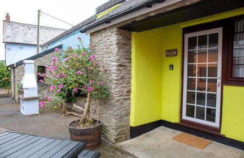 Berrynarbor Ski Chalet | Yetland Farm Holiday Cottages