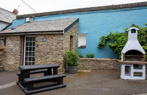 Berrynarbor Ski Chalet | Yetland Farm Holiday Cottages