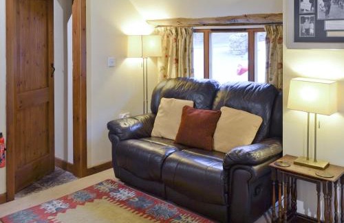 Holymoorside House | Yew Tree Bothy