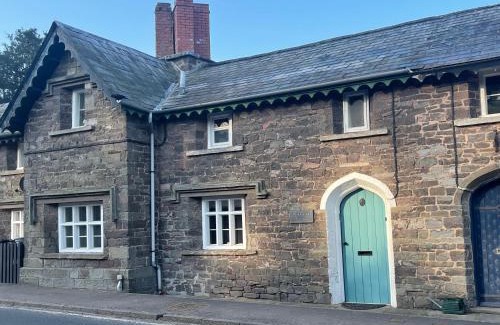 Defynnog House | Yew Tree Cottage, 3 bedroom, 4 Church Row Defynnog