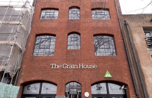 Bristol Floating Harbour Hostel | YHA Bristol