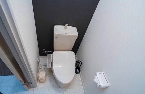 Edogawa Apartment | Yinojia: Bright, clean interior. Quiet yet convenient, near 24 - hr stores.Rm301