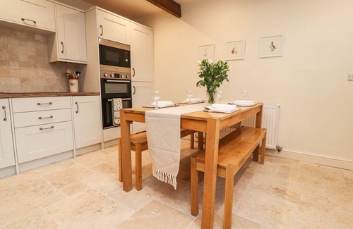 Laycock Cottage | Yippee Cottage