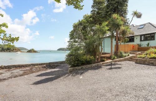 Bangor House | Ynys Faelog