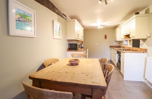 Dyffryn Ardudwy House | Ynys