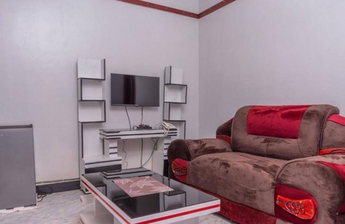 Kampala Bed & Breakfast | Yobo's Complex Guest House