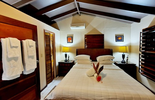Caye Caulker Bed & Breakfast | Yocamatsu