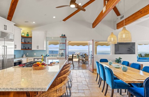 Ojai House | Yoga Studio, Gated Compound with Main House & Guest House Pool, Spa,