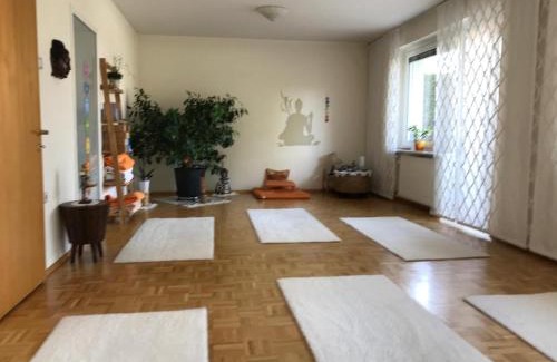Neumarkt in Steiermark Apartment | YOGA WOHLFÜHLOASE im Grünen