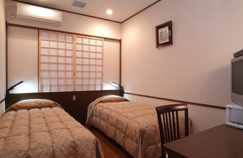 Yokohama City Centre Hotel | Yokohama Minamimirai Manyo-Club