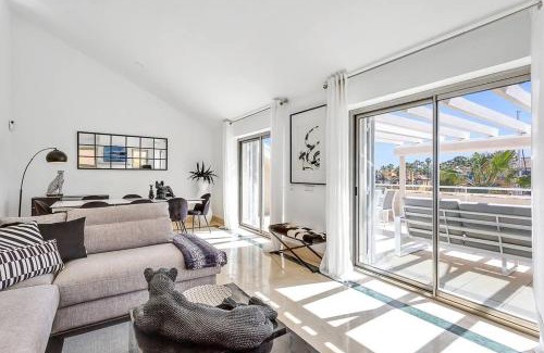 Sotogrande Apartment | YOLO Spaces - Sotogrande Sea View Penthouse
