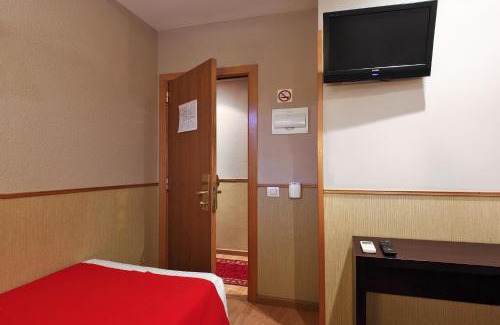 Ciutat Vella House | Yomo Hostal BCN Port
