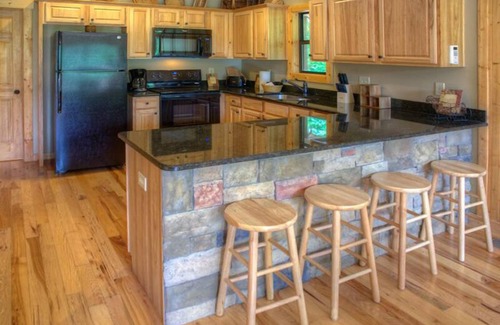 Helen Cabin | Yonah View Lodge | 2 BR Cabin w/Spacious Decks, Hot Tub, Fire Pit, Near Helen