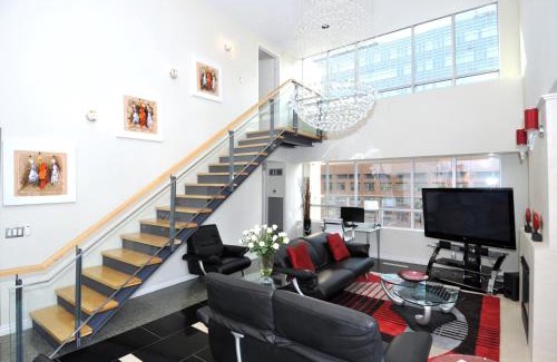 Downtown Toronto Hotel | Yonge Suites Apart Hotel