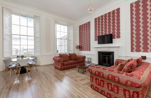 New Town Apartment | York Place Apartments by Destination Edinburgh