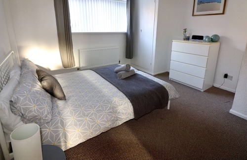 Belfast Apartment | York Rd area 2 bed