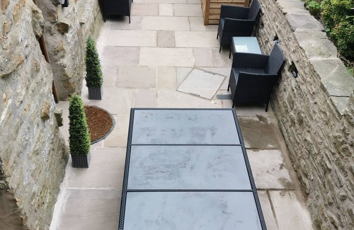 Dent House | Yorkshire Dales Holiday Cottage in Dent. Self-catering, pet-friendly, sleeps 8.