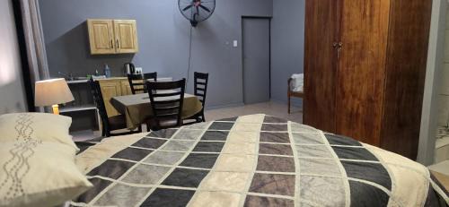 Rustenburg House | Yoruville
