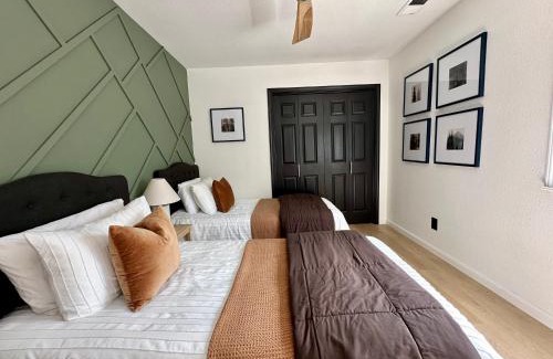 Oakhurst House | Yosemite Adventure by Casa Oso