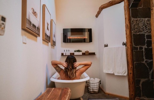 Mariposa Ski Chalet | Yosemite Charm by Casa Oso with spa and breathtaking views