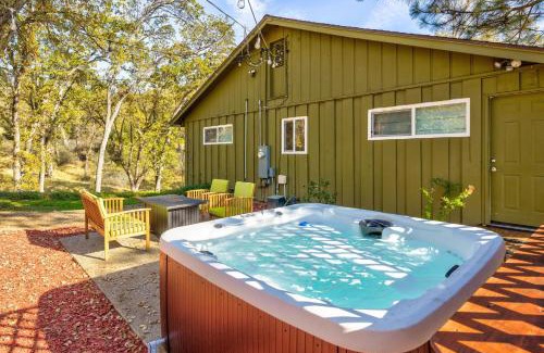 Yosemite Forks House | Yosemite Corner w NEW game room/Hot Tub/EV more