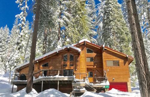 Yosemite West House | Yosemite Crossroads