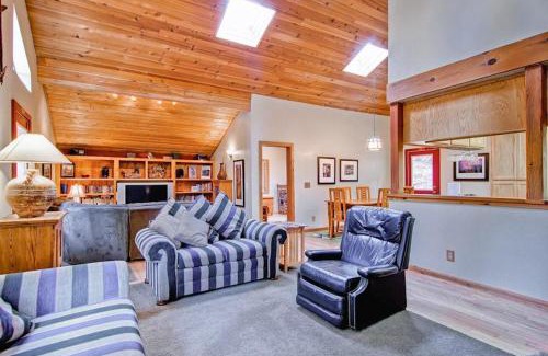 Yosemite West House | Yosemite Crossroads