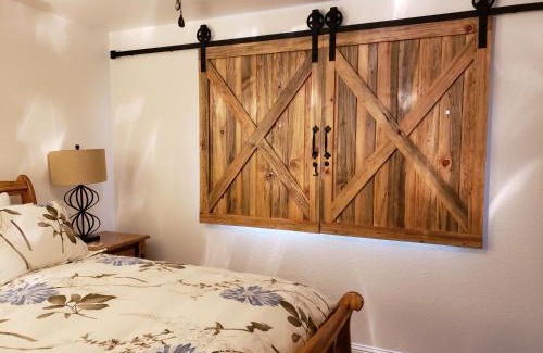 Coarsegold House | Yosemite Foothill Retreat - Private Guest Suite #3