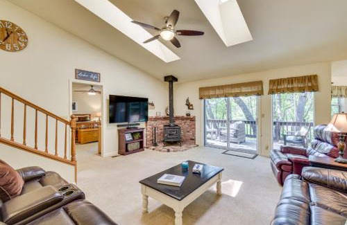 Groveland House | Yosemite Home Base Community Perks and Lake Access!