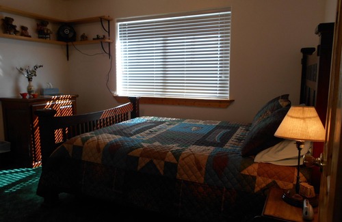Mariposa House | Yosemite Mountain Escapes! Comfort while visiting Yosemite Winter Specials! Spa!