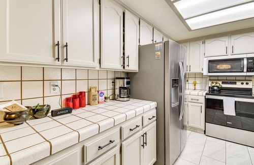 Ahwahnee Apartment | Yosemite Wellbeing Retreat on 5 Acres w/Mtn Views