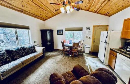 Yosemite West Apartment | Yosemite Woods Duplex in Yosemite-Upper Unit