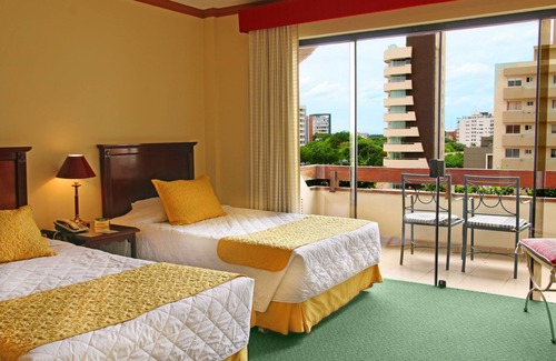 Santa Cruz Hotel | Yotau All Suites Hotel