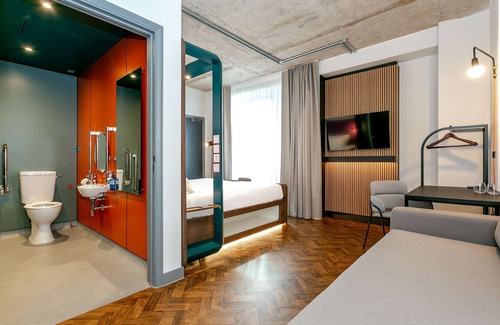 Manchester City Centre Hotel | YOTEL Manchester Deansgate