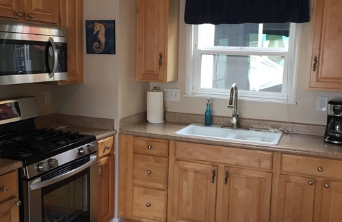 Capitola House | You are in the Heart of the Capitola Village! 16-092