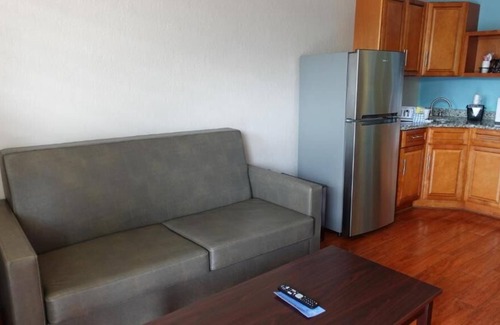 June Park House | You Found It! Free Breakfast, Free Parking, Pool