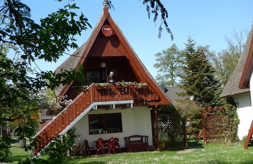 Ostseebad Prerow Apartment | You live in a quiet location under a typical thatched roof in Prerow