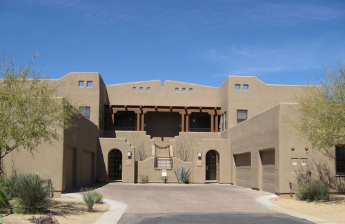 Carefree Villa | You'll Love The Views! Spacious 2br/2 1/2ba Condo With Sunset & Mountain Views!