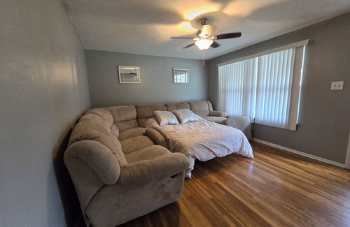 Maryland Heights House | You're welcome 3-bedroom single level house in marvelous Maryland Heights
