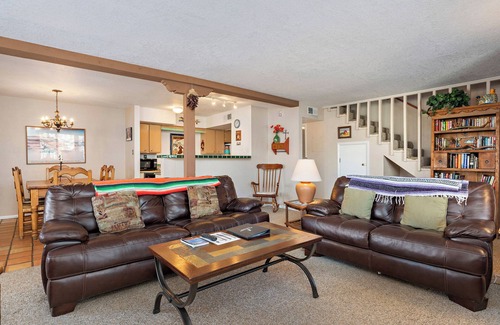 Northeast Santa Fe Hotel | Your 2-Story Home Away From Home: Fort Marcy #60
