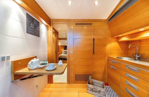 Capri Boat Rental | Your amazing yacht !