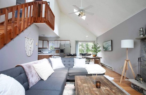 Long Pond Ski Chalet | Your Best Vacation is waiting at the Sage Chalet - Close to Kalahari & Camelback