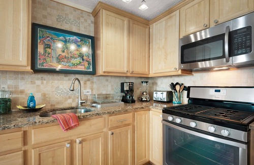 Red Hook House | YOUR CARIBBEAN RESET — 4 Nights of Pure Island Relaxation FALL RATE SPECIAL