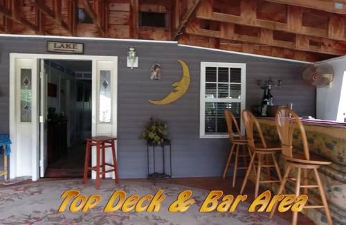 Monticello House | Your Country Home - Just 1/4 Mile From Lake Cumberland! Professionally Cleaned