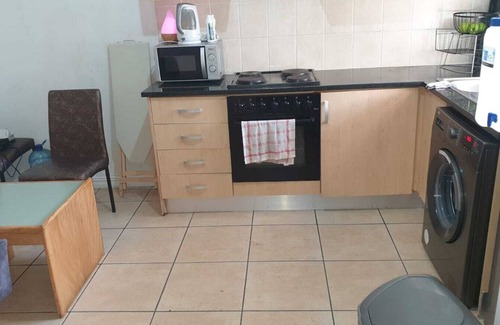 Flamingo Vlei Apartment | "Your Cozy Cape Town Escape: A True Home Away from Home!"