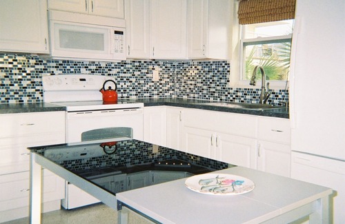 Englewood Apartment | Your Door Opens Directly Onto This Beautiful Beach !