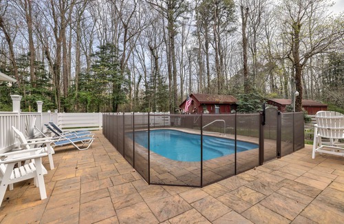 Lower Township House | Your Dream 4 Bedroom Vacation Villa w Pool