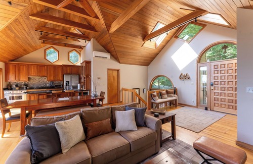 Chestnut Springs Cabin | Your Fall Retreat! The View at Crawfords Edge