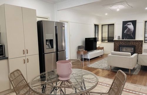 Maidstone House | Your Family Will be Close to Everything When you Stay