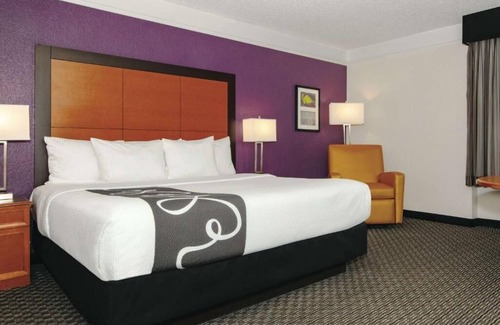 Guasti House | Your Home Away From Home! 2 Spacious Units! Enjoy Swimming Pool Access!